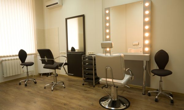 Crafting a Relaxing Salon Ambiance: Client Comfort Comes First