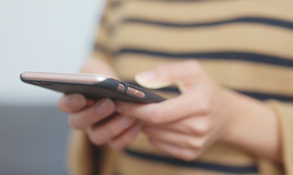 Virtual Makeup Consultations: Enhancing Client Experiences